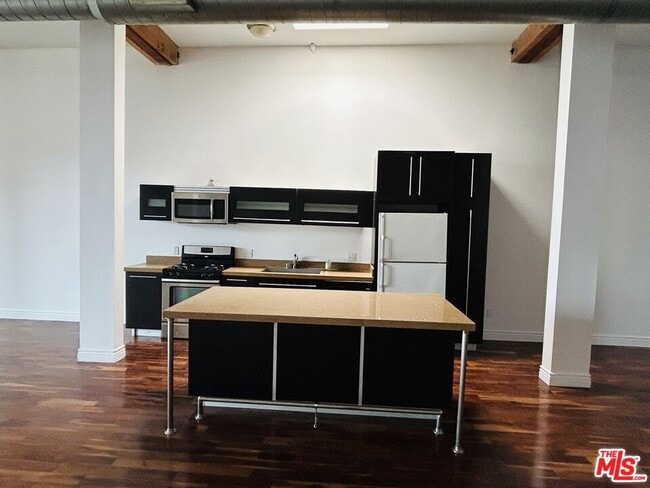 Photo - 652 Mateo St Unit 306