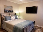Photo - 8438 Byers St