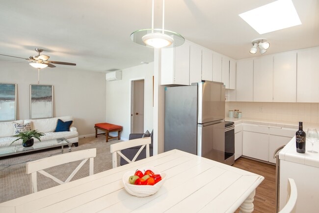 Photo - Water, Cable, Trash Included in this Beaut... Unit 26