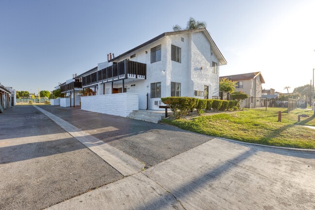 Photo - 3296 Franklin Ave Unit #2