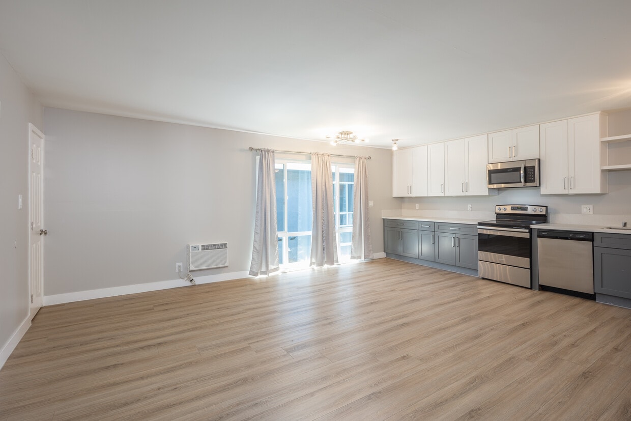 3D Tour - 1821 5th St. Apartments