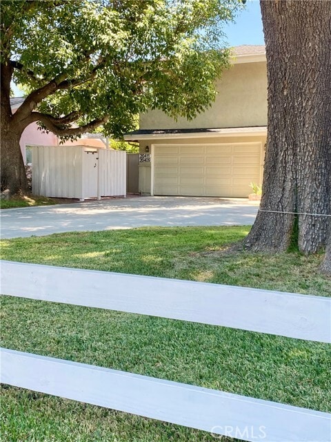 Building Photo - 20407 Strathern St