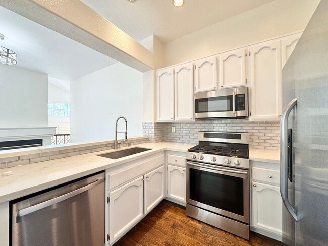 Beautiful 2Bd/2Ba Available In Aliso Viejo! - Beautiful 2Bd/2Ba Available In Aliso Viejo! Townhome