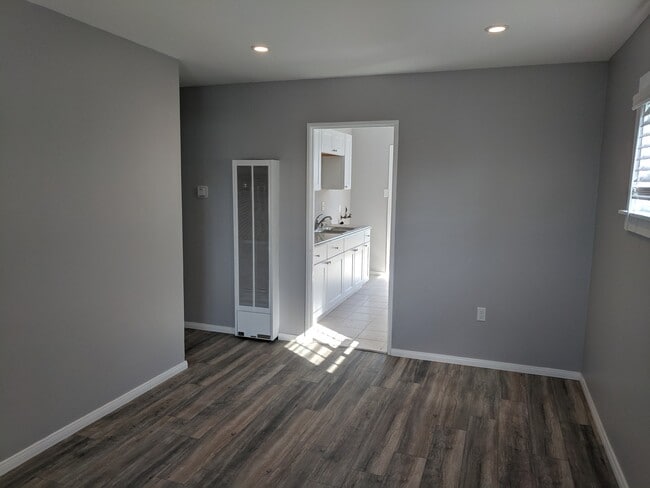 Photo - Great Outdoor Living!! One Bedroom Duplex in North Clairemont
