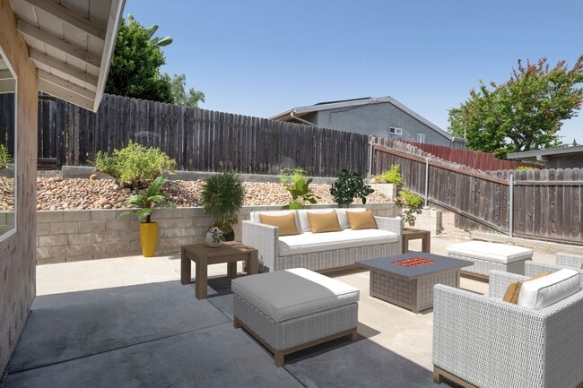 Building Photo - 5288 Manhasset Dr