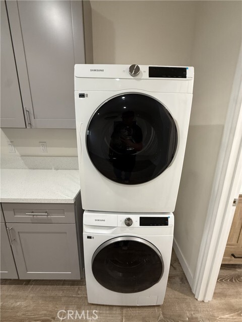 Photo - 439 W Colorado Blvd