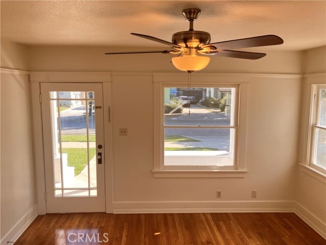 Photo - 551 E Van Bibber Ave