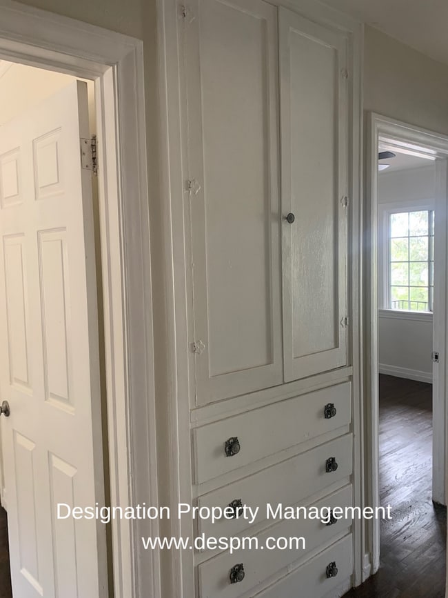 Photo - Roy Unit 6212 Roy St