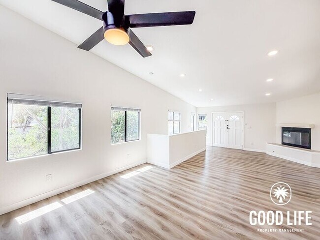 Photo - 3095 Boundary St
