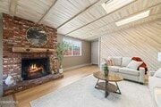 Photo - 865 W Hillcrest Dr House
