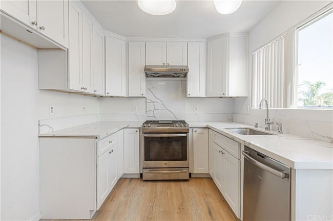 Photo - 1652 W 204th St Unit #9