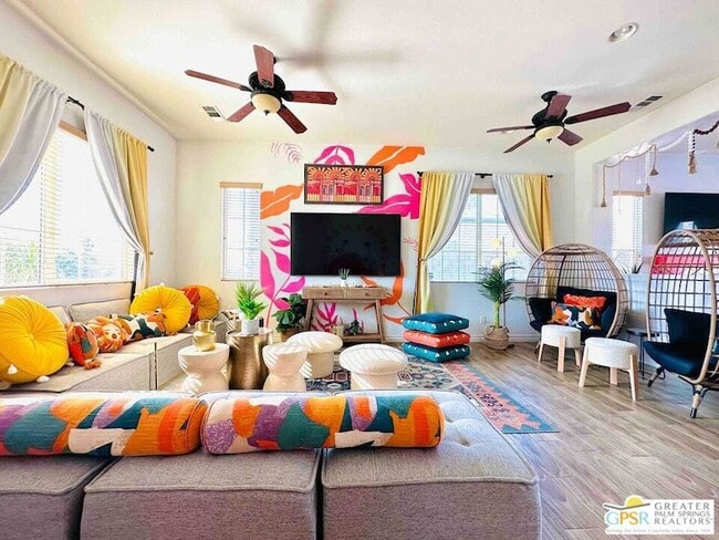 Photo - 43278 Freesia Pl