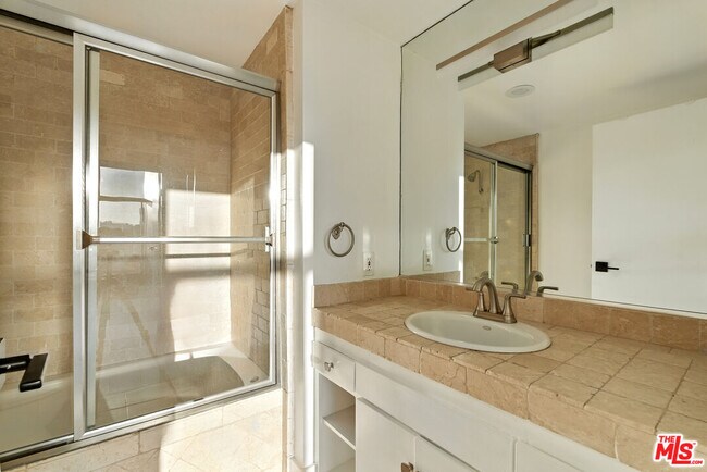 Photo - 1155 N La Cienega Blvd Unit 5