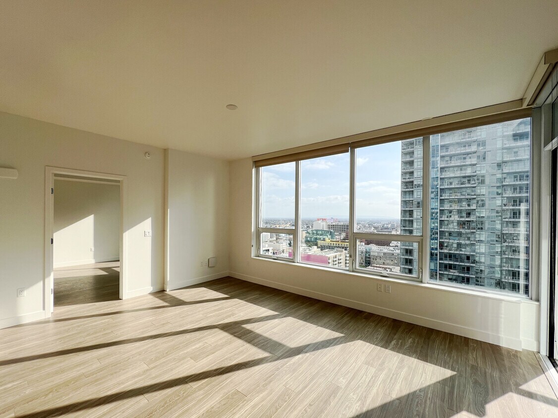 Floor Plan - 2 Bed 2 Bath +Den - 1543 sqft