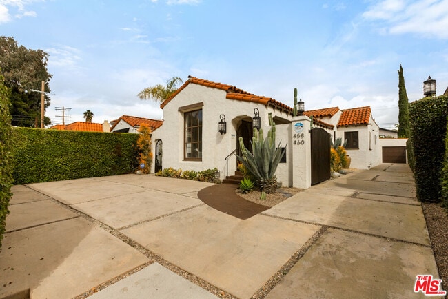 Photo - 458 N Alfred St