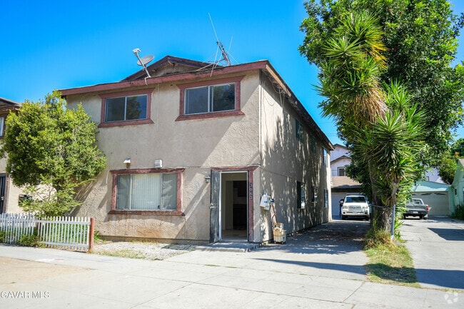 Building Photo - 3063 Randolph St Rental