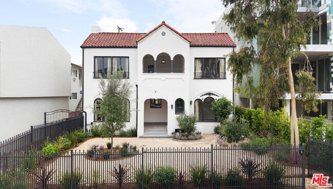 Photo - 1007 N Genesee Ave