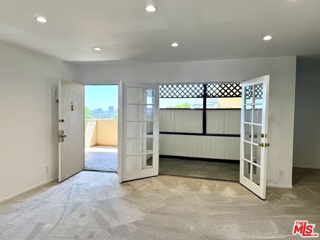 Photo - 1023 Hancock Ave Unit 212