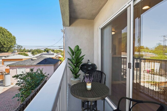 Photo - 3 Bedroom 2 Bath Apartment Unit C