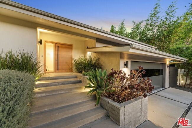 Photo - 8400 Edwin Dr