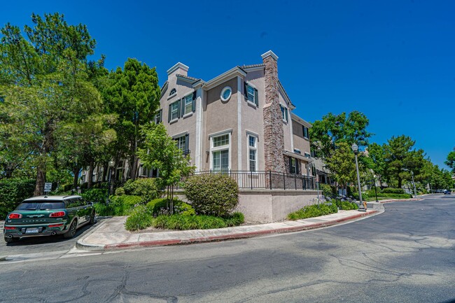 Bridgeport 3 Bedroom Townhome in Valencia! - Bridgeport 3 Bedroom Townhome in Valencia!