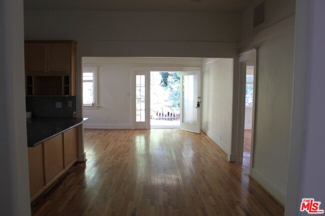 Photo - 4203 Sunset Dr