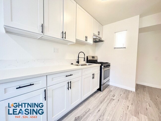 Photo - 843 S Carondelet St Condo Unit 10D
