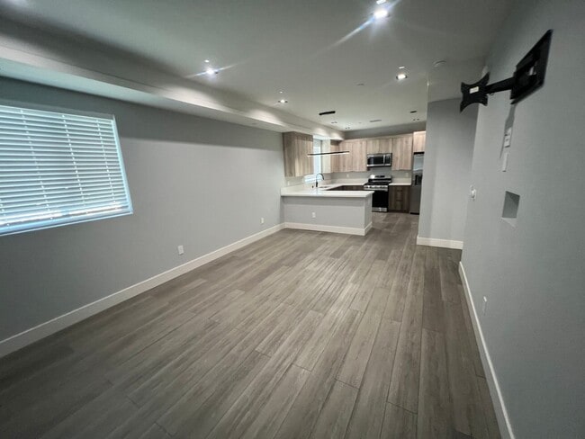 Building Photo - 14833 Erwin St Rental