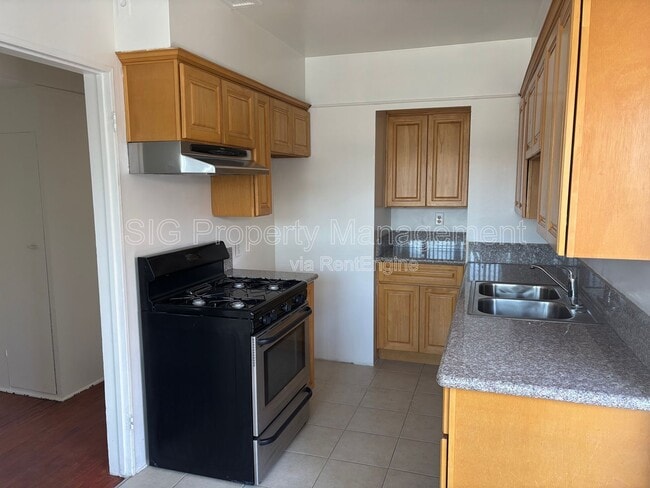 Photo - 228 E Maple St Unit D