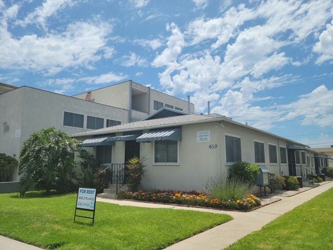 Photo - 619 S Grevillea Ave Apartment Unit 4