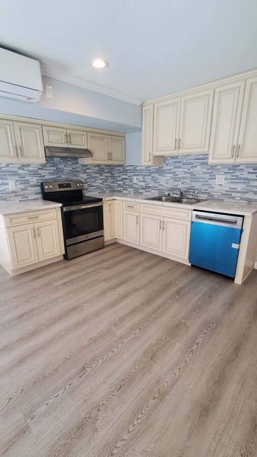 Photo - 21215-21212 De La Guerra St