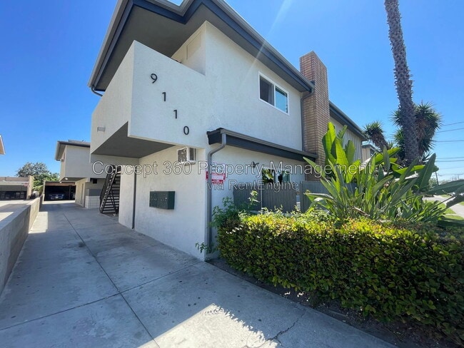 Building Photo - 9110 Hall Rd Unit 208