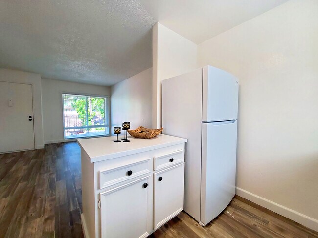 Photo - Alpine Terrace Apartments