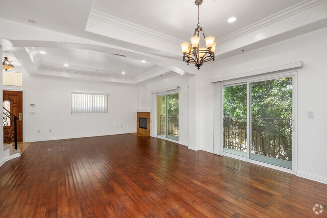 Building Photo - 14535 Margate St Rental