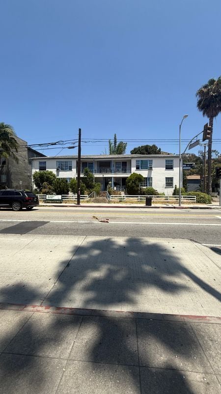 Photo - 1701 Nichols Canyon Rd Apartment