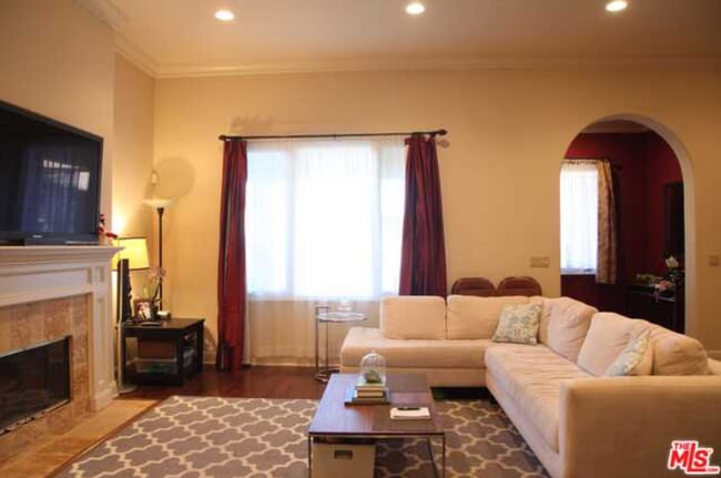 Photo - 108 S El Molino Ave Unit #108