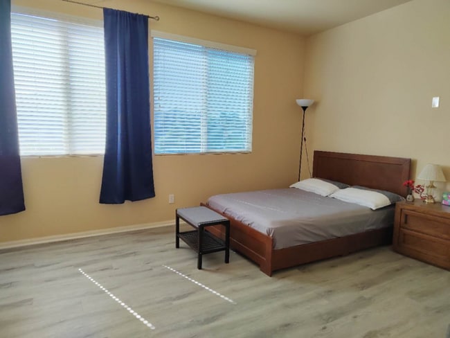 Building Photo - 5867 Berryhill Dr Rental