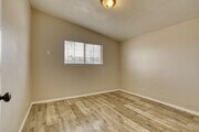 Photo - 2047 W Lingard St House