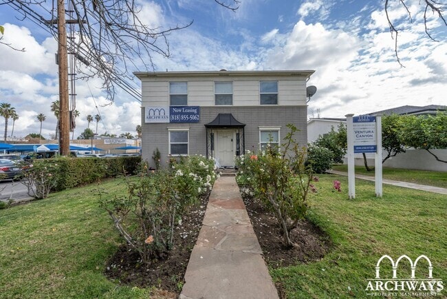 Building Photo - Charming Rare South of Blvd. Unit 4220 1/2 Rental