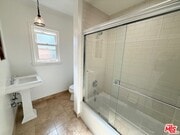 Photo - 204 S Reeves Dr