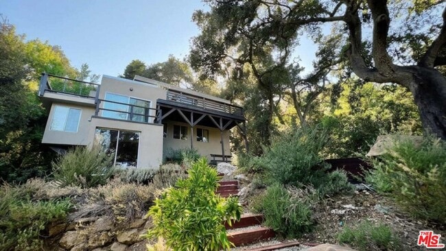 Photo - 19562 Cave Way
