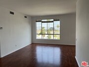 Photo - 622 S Barrington Ave Condo Unit 504