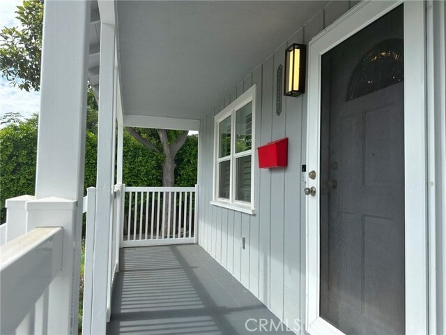 Photo - 5857 Balcom Ave