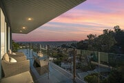 Photo - 1737 Sunset Plaza Dr House