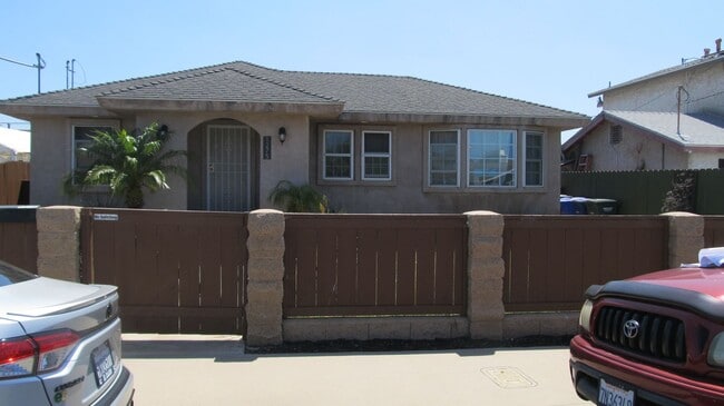 Photo - 3 bed 2 bath with 3 car garage