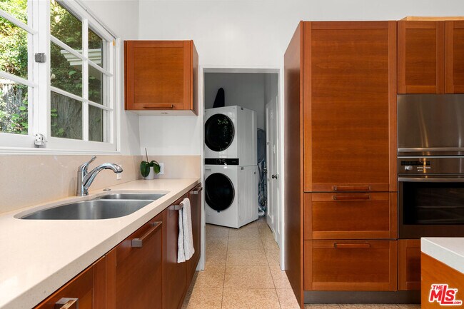 Photo - 6065 Scenic Ave