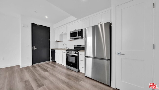 Photo - 667 Wilton Pl Unit 205