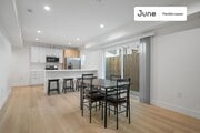 Photo - 1321 N June St