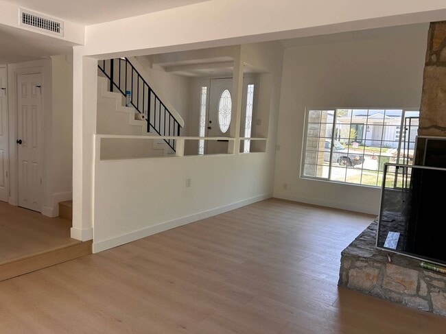 Photo - 11960 Modjeska Pl