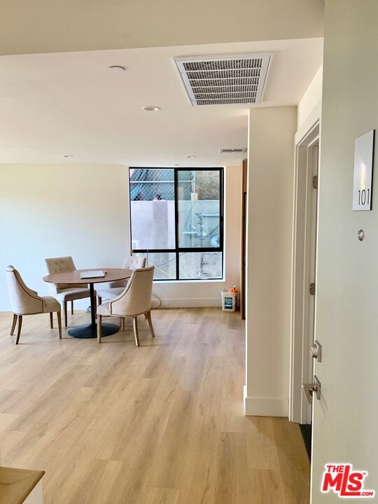 Building Photo - 1822 Overland Ave Unit 101 Rental
